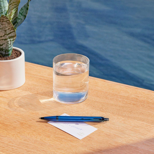 Ручка шариковая Parker IM Monochrome K328 (CW2172966) Blue PVD, M, чернила синие, подарочная коробка